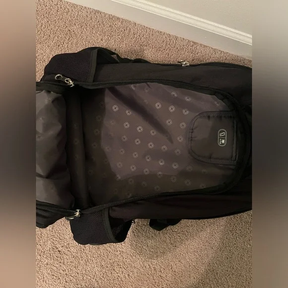 SwissGear 1271 Scansmart Laptop Backpack, BLACK, 16-Inch - Picture 7 of 9